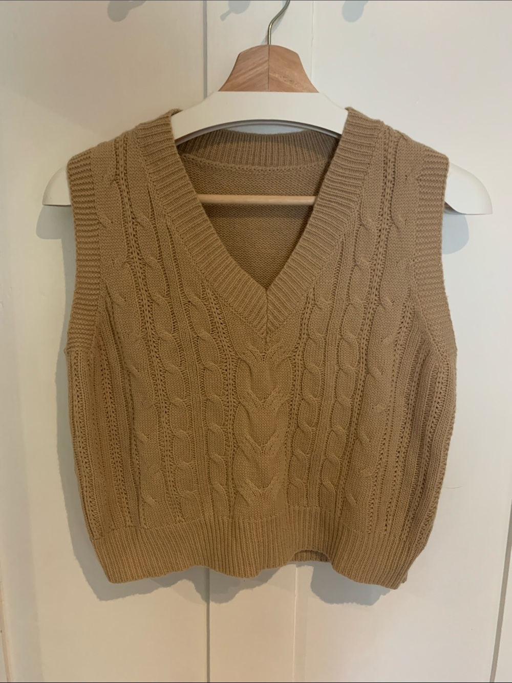 Classic Cable Knit V-Neck Sweater Vest - Tan